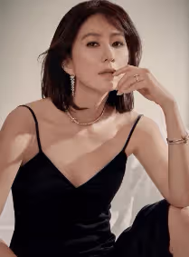金喜愛多部待播劇將開掛 55歲依舊是大女主 年輕時美貌不輸林青霞