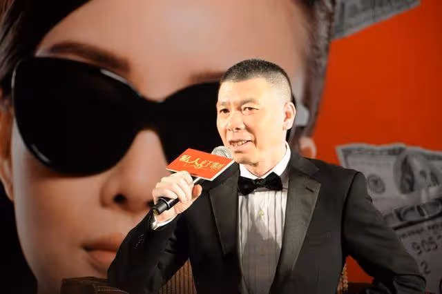 一個月拍私人訂製狂賺,用18年拍1942卻失利,馮小剛直言很困惑!
