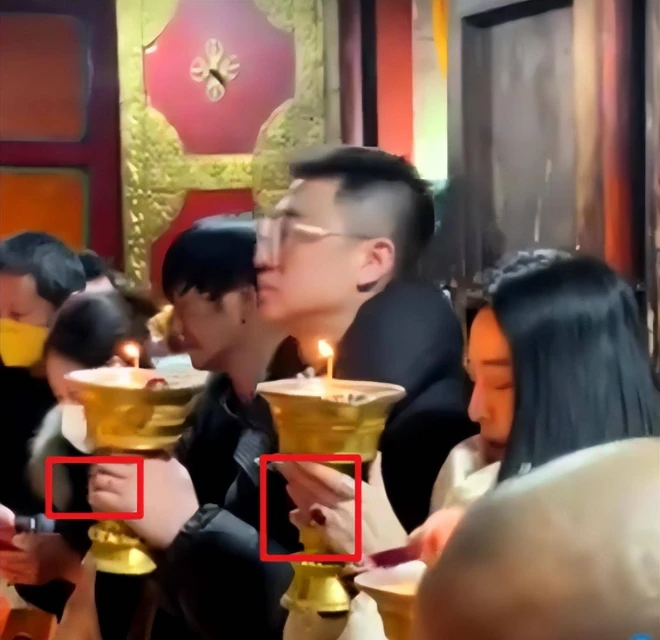 范冰冰攜二婚男友寺廟禮佛,燒香點燈超虔誠,無名指戴戒指疑訂婚