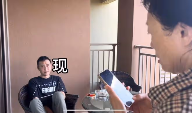 吳瓊攜一家三口度假！素顏生圖太真實，一路吐槽嫌棄小15歲老公