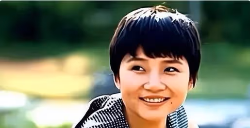 不顧家人流淚勸阻去出家,25年後竟在別國偏僻處,李娜初心變了?