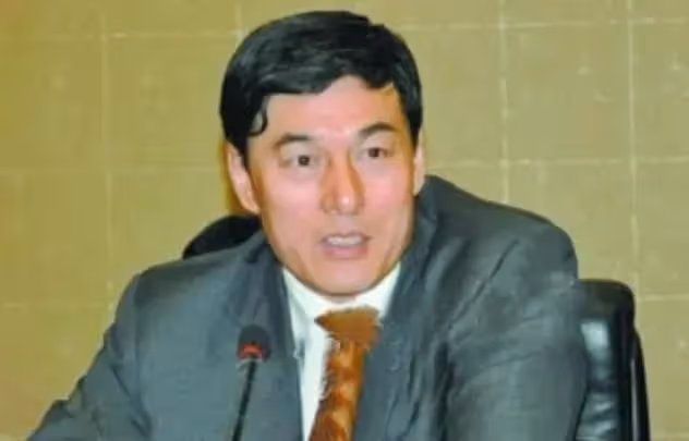 歌后毛阿敏:丈夫病逝1年後,留下260億遺產,如今的選擇令人淚目