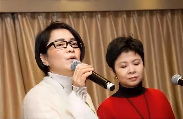 歌后毛阿敏:丈夫病逝1年後,留下260億遺產,如今的選擇令人淚目