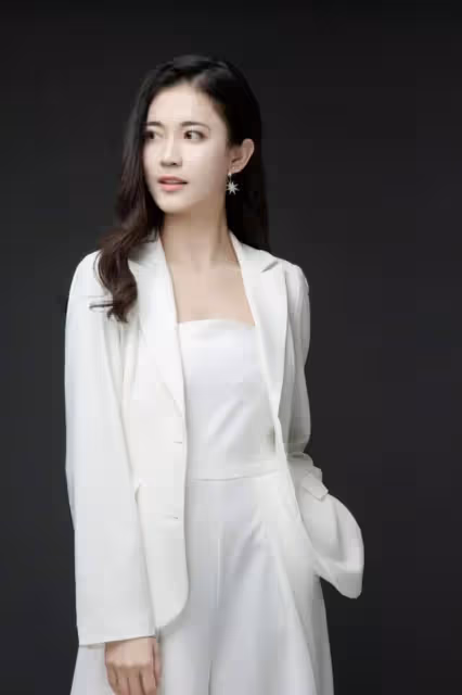 這個23歲明星陳瑜婕才是狠人,曝其是CIA的間諜,盜取中國情報?