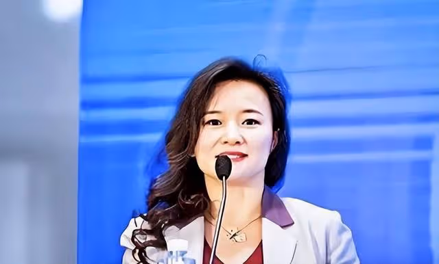 這個23歲明星陳瑜婕才是狠人,曝其是CIA的間諜,盜取中國情報?