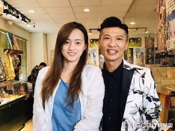 台語歌手方順吉證實失婚「瞞2年才公開」突曬身分證,配偶欄空白了
