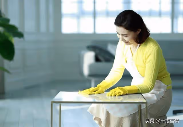 在婆家待了四天,臨走前一晚掀了桌,妻子憤然:這年你們自己過!