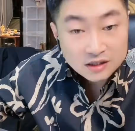 貓妹妹直言粉絲就是我的上帝 沒有你們就沒我！薛小婉直言不會網戀因為不知道跟人家說啥。吳迪吐槽氣質銳程三就你倆最能整事兒！