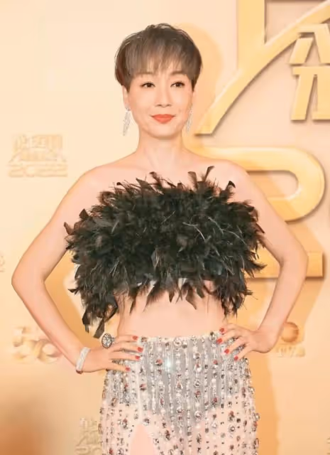 人氣急升！TVB知名女星榮升視後瘋狂接工作，自曝最想拍黑絲廣告