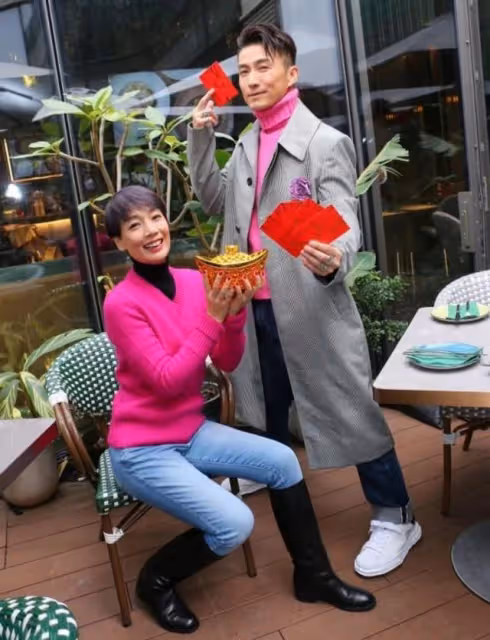 人氣急升！TVB知名女星榮升視後瘋狂接工作，自曝最想拍黑絲廣告