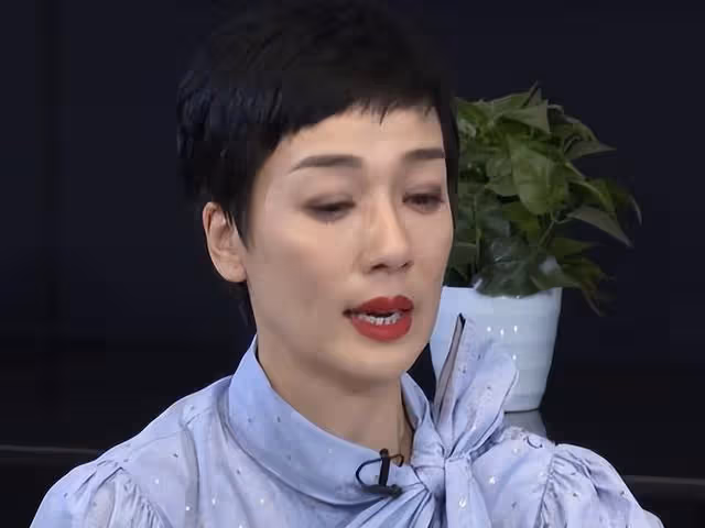 人氣急升！TVB知名女星榮升視後瘋狂接工作，自曝最想拍黑絲廣告