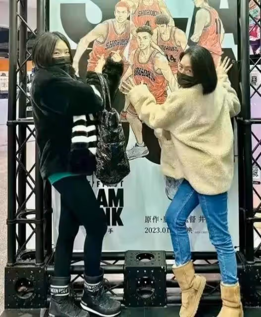 曝大S懷孕兩個月,小S春節巴黎游狂刷汪小菲的卡,不看價格裝大方