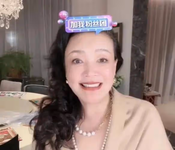 曝大S懷孕兩個月,小S春節巴黎游狂刷汪小菲的卡,不看價格裝大方