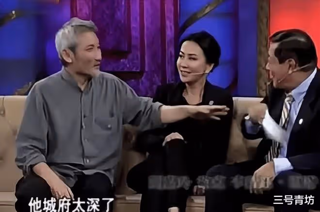 著名製片人施南生：與導演徐克離婚後，71歲無兒無女的她如何了？