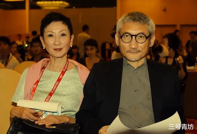 著名製片人施南生：與導演徐克離婚後，71歲無兒無女的她如何了？