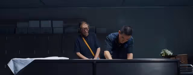 賣了17個億,看哭上萬人,還捧出一個影帝,這電影後勁太大了