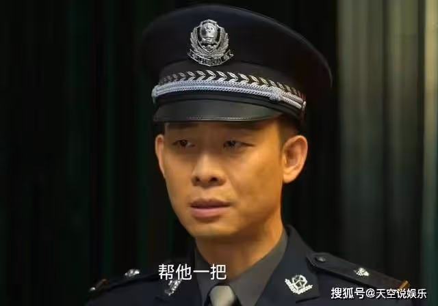 《狂飆》橫跨21年從三級警司到一級警督,安欣的警銜是否合理?