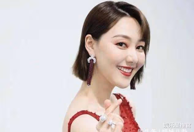 王冠:曾是李詠指定搭檔,巔峰時被電視「退回」,如今現狀如何?