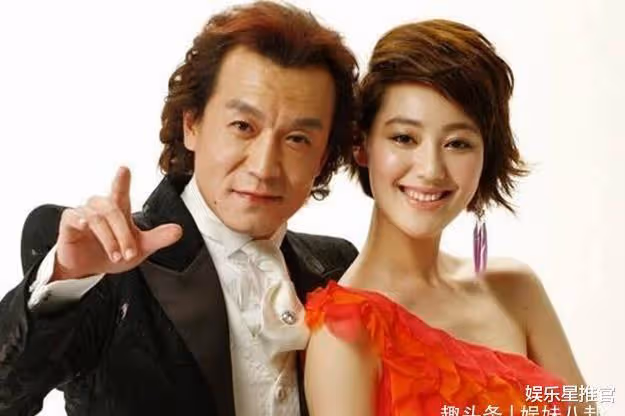 王冠:曾是李詠指定搭檔,巔峰時被電視「退回」,如今現狀如何?