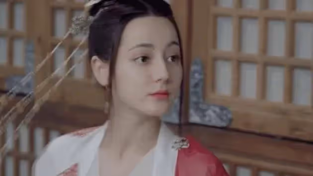 五官模糊,帥哥美女變臉,影視劇濾鏡能有多離譜?