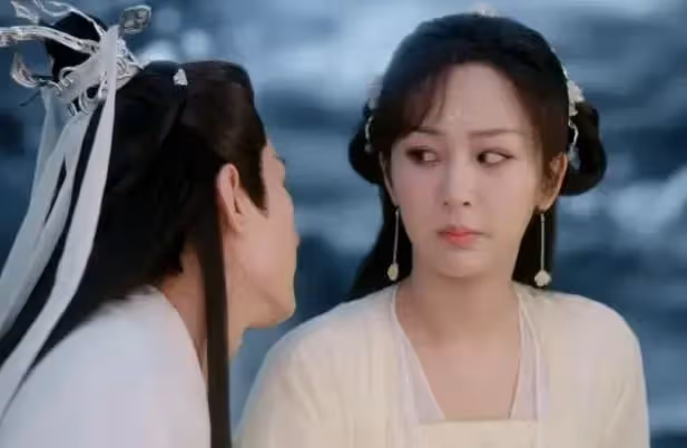 五官模糊,帥哥美女變臉,影視劇濾鏡能有多離譜?