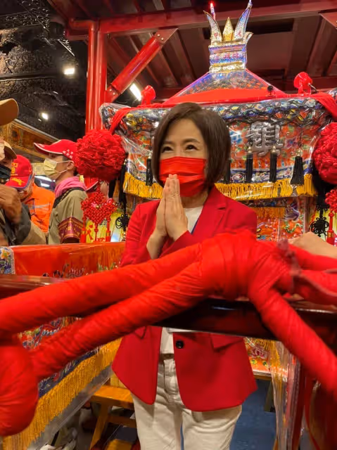 除夕買花求好運!于美人初一早上看「半盆都枯萎」心驚急扔 果真「家裡出事了」嘆:不敢再買了