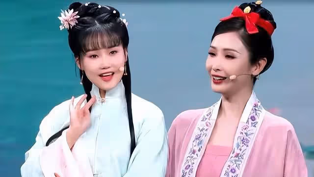TVB金牌主持央視獻唱，千古第一才女造型被贊，節目當晚收視最高