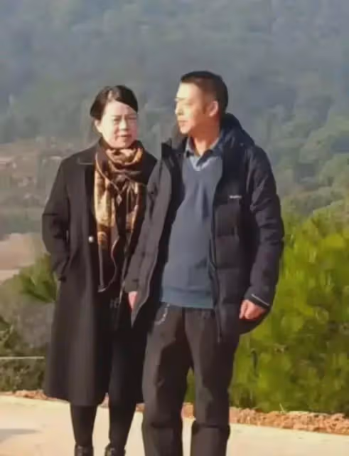 流量正式回歸許姚!姚家男兒兄妹直播帶貨人氣高,田家忘記了初心