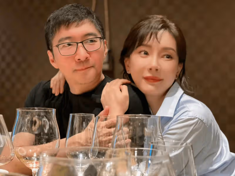 陳數深夜與神秘男子外出，兩人擁抱幾十秒舉止親密，粉絲髮文澄清