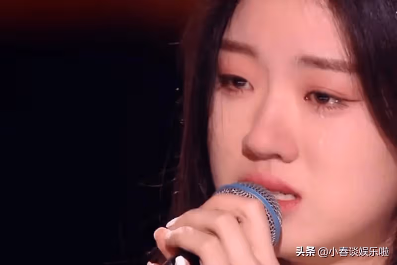 單依純演唱途中突然淚奔,李健難以置信,《好聲音》錄製太著急
