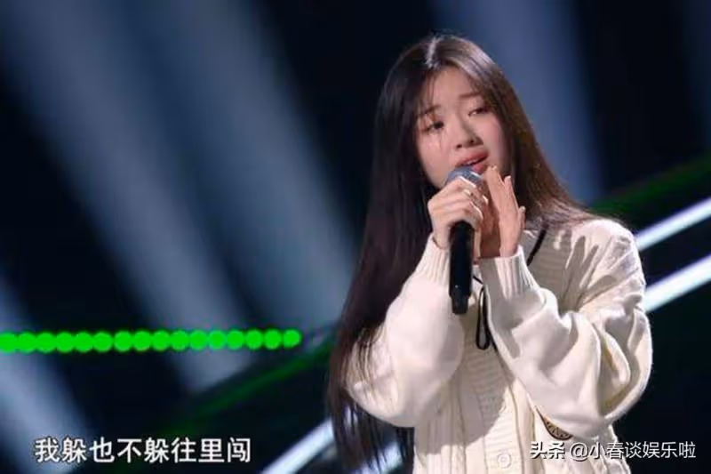 單依純演唱途中突然淚奔,李健難以置信,《好聲音》錄製太著急
