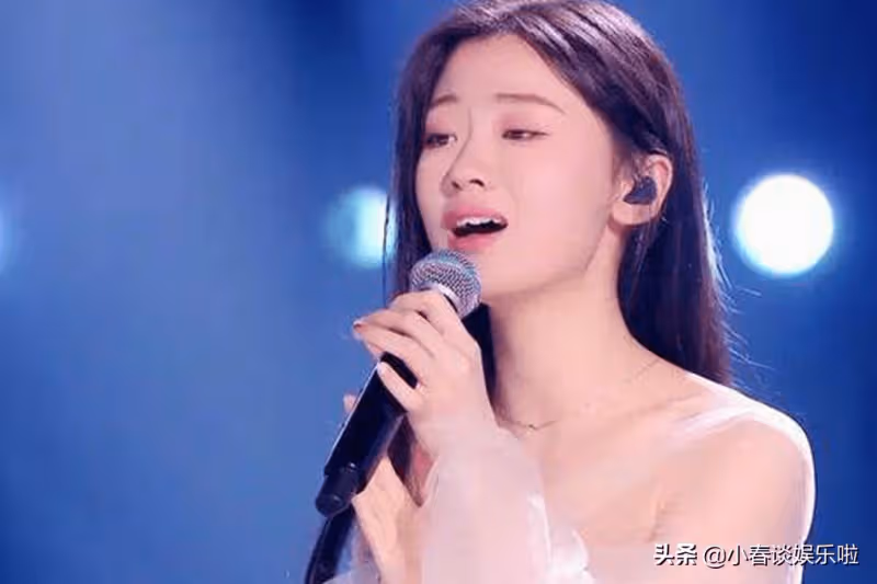 單依純演唱途中突然淚奔,李健難以置信,《好聲音》錄製太著急