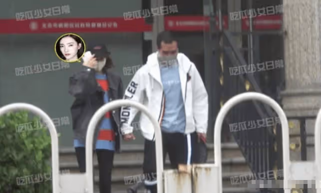 直擊受害者聲討王麗坤現場,要求其效仿劉濤替夫還債,群情激憤