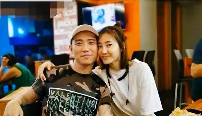 王麗坤老公「二進宮」,黃曉明親密照片,潘粵明董潔復合細節被扒