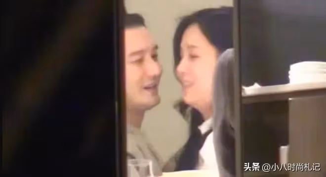 換口味?黃曉明和女總裁深夜上演「捧臉殺」,親昵過頭似旁若無人