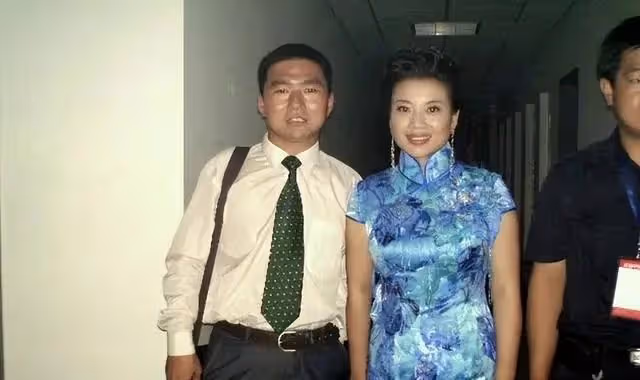歌唱家張也:單身54年無兒女,和「男閨蜜」呂繼宏相伴21年惹人羨