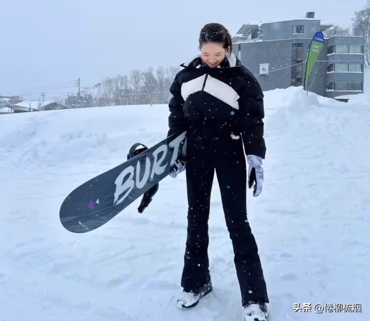 James J公開與女友的浪漫同框， Taew 前男友攜伴同行
