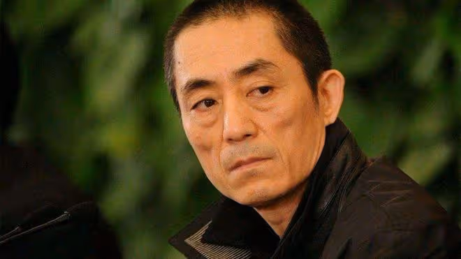 知名導演被曝潛規則選妃,私生活混亂私生子無數,馮小剛等人躺槍
