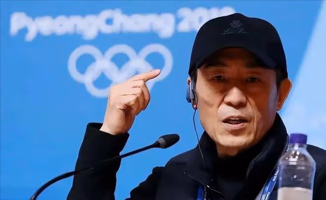 知名導演被曝潛規則選妃,私生活混亂私生子無數,馮小剛等人躺槍