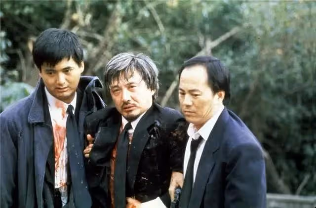 1990年,《英雄本色3》殺青後,徐克就和周潤發一刀兩斷!