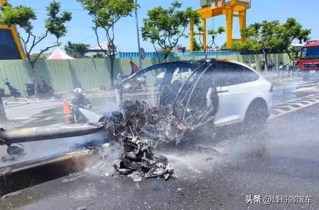 林志穎車禍後首談特斯拉有沒有剎車失靈,嘴上說不要身體卻很誠實