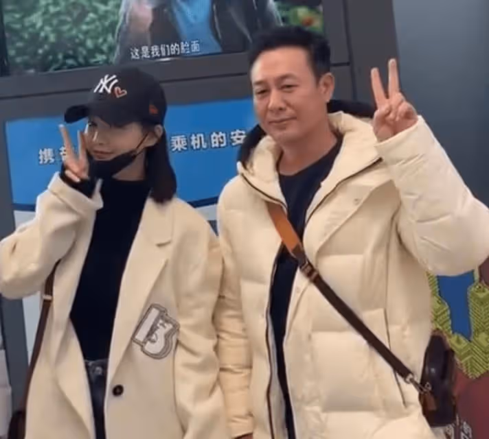 《狂飆》舉辦慶功宴,張頌文李一桐同一機場出發,張譯遺憾缺席