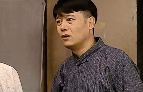 狂飆反派趙立冬近照曝光!走紅後忙著聚會,被調侃戲外也不像好人