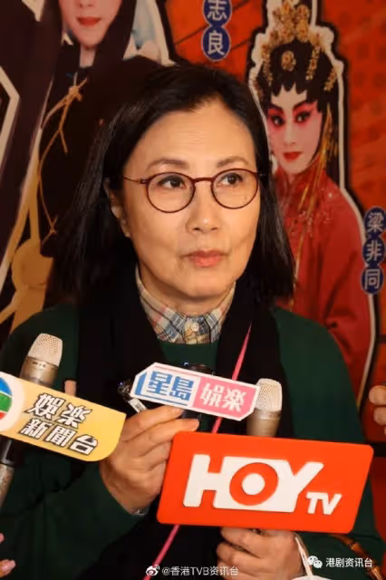 阿姐汪明荃吩咐羅家英情人節不好送花!銀髮葉童激罕露面超搶鏡