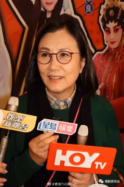 阿姐汪明荃吩咐羅家英情人節不好送花!銀髮葉童激罕露面超搶鏡