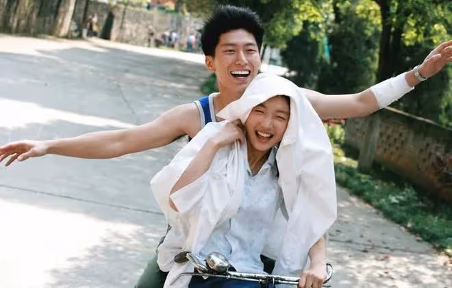 網傳:周冬雨和劉昊然領證結婚,劉昊然後援會緊急闢謠,真假難辨
