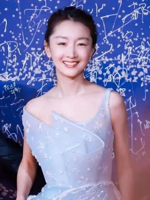 網傳:周冬雨和劉昊然領證結婚,劉昊然後援會緊急闢謠,真假難辨