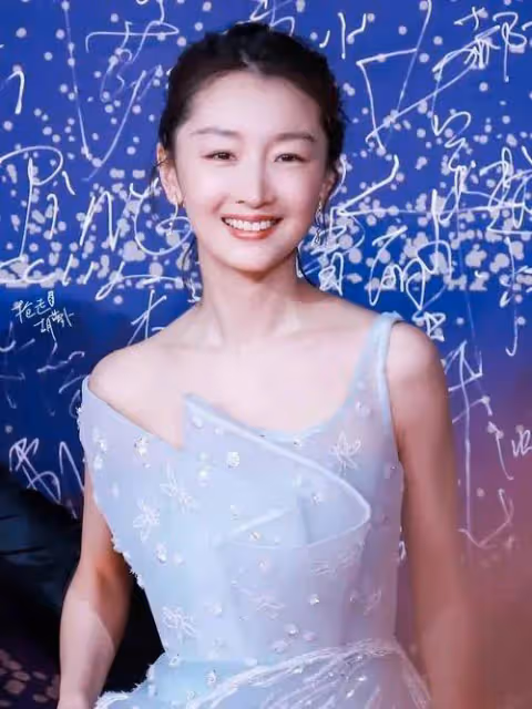 網傳周冬雨和劉昊然領證結婚,劉昊然後援會緊急闢謠真假難辨