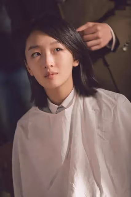 網傳周冬雨和劉昊然領證結婚,劉昊然後援會緊急闢謠真假難辨
