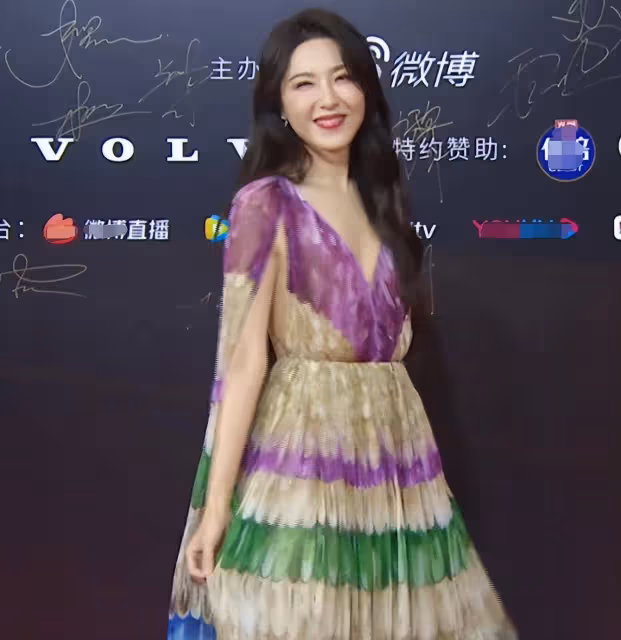 來了的都拿獎了,楊超越劇沒播也拿獎了,趙麗穎殷桃曾黎這次掉價了